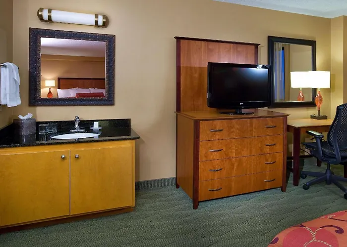 Embassy Suites By Hilton Kansas City International Airport